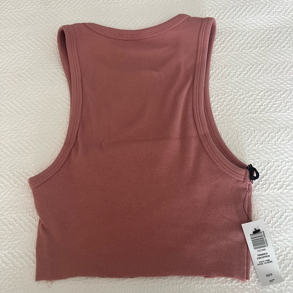 TNA Ribbed Cropped Tank - Picture 2 of 2